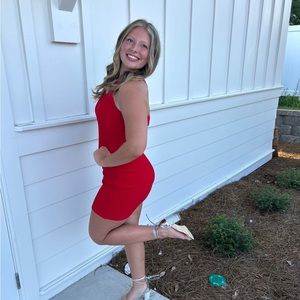 Meet your Posher, Ella